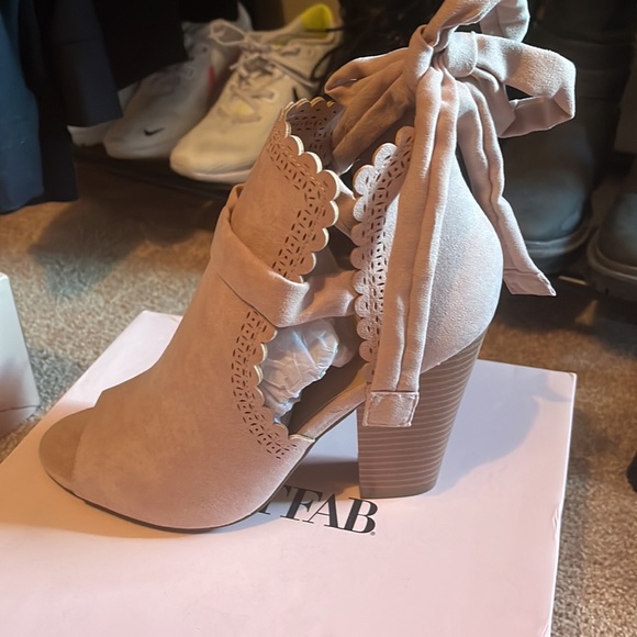 DRESS SANDALS - Picture 3 of 3